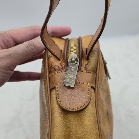 Alviero Classe Geo Classic Clutch Bag - Picture 7 of 11